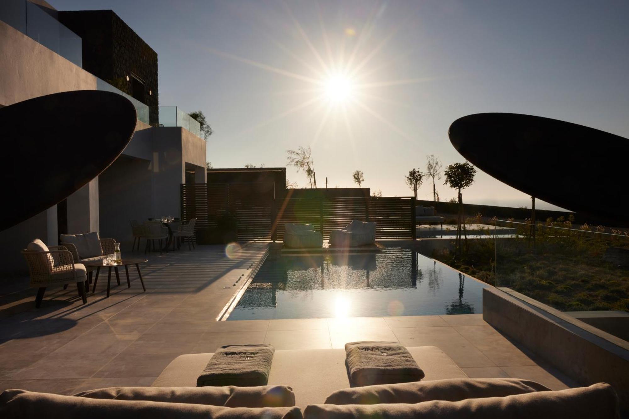 Aernia Suites & Art Akrotírion Esterno foto