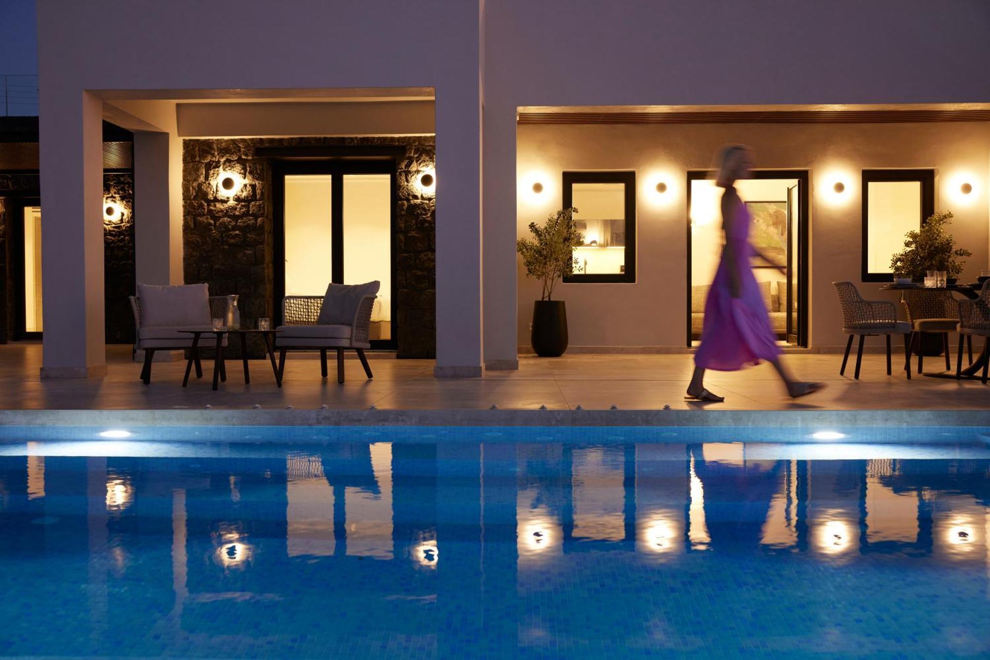Aernia Suites & Art Akrotírion Esterno foto